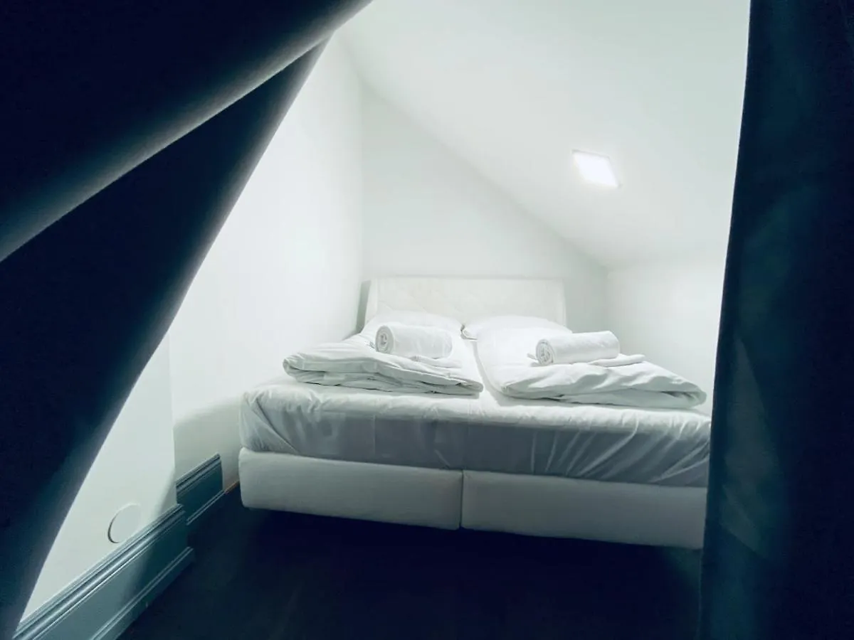 Apartment Extraordinary City Center Residence @Stephansplatz Vienna Austria